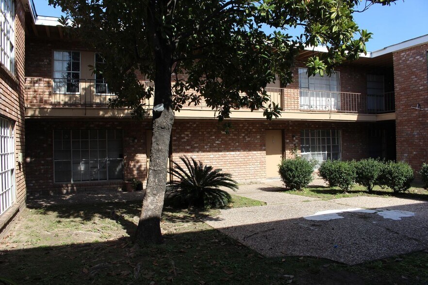 More Photos Of , Houston Multifamily For Sale