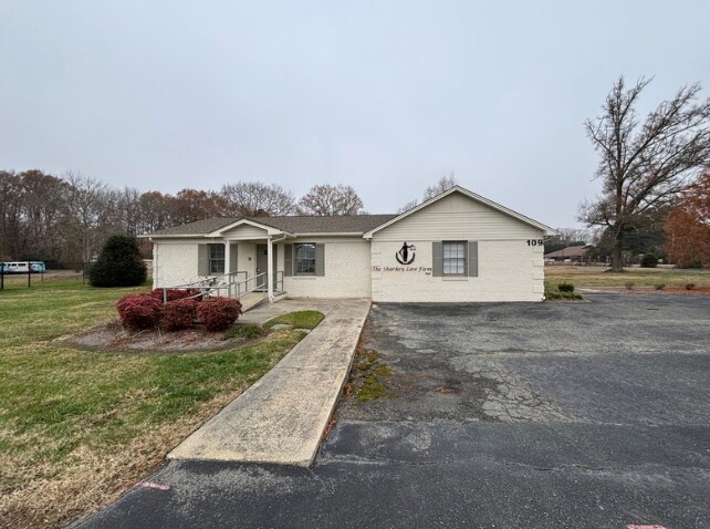 More Photos Of 109 Navajo Trl, Indian Trail Office For Lease