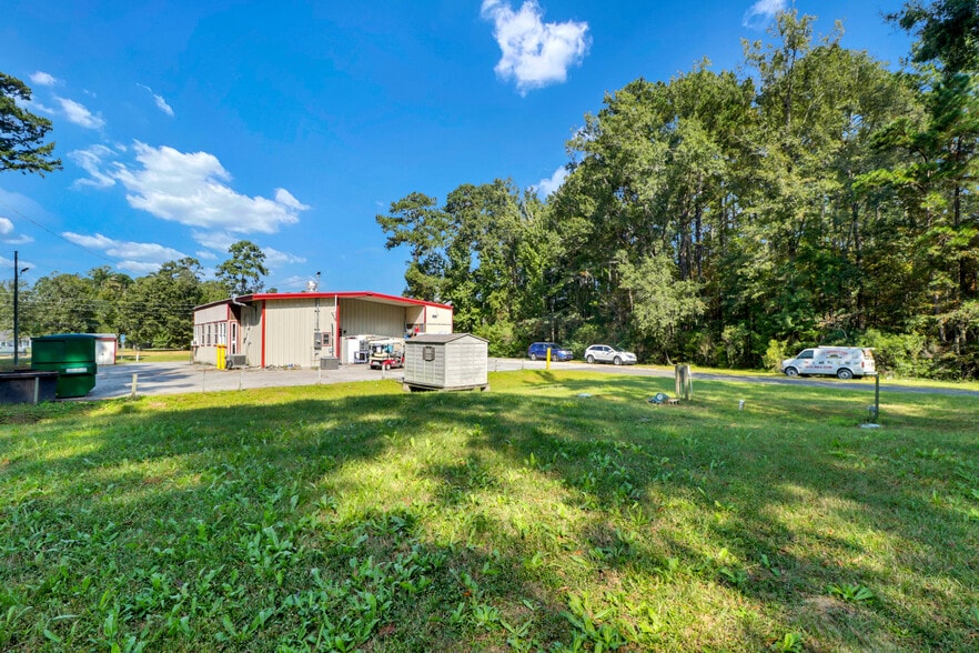 More Photos Of 7962 GA Highway 21, Port Wentworth Restaurant For Sale