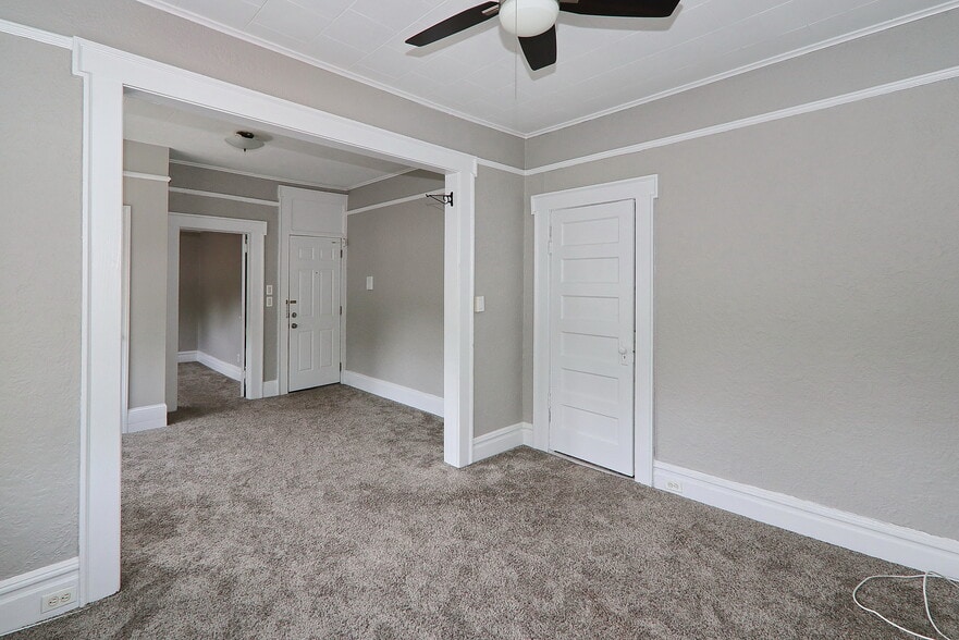 More Photos Of 171 Maplewood Ave, Maplewood Storefront Retail Residential For Sale