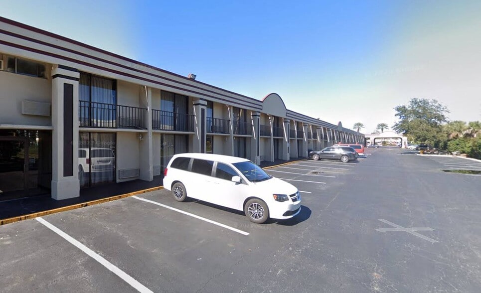 More Photos Of 1401 Atlantic Blvd, Neptune Beach Hotel For Sale