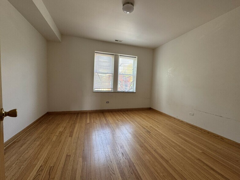 More Photos Of 2440 E 75th St, Chicago Apartments For Sale