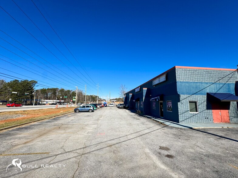 More Photos Of 8108 Highway 85, Riverdale Freestanding For Lease