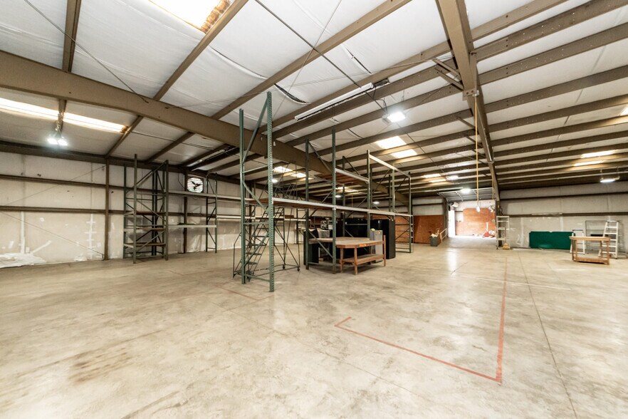 More Photos Of 2118 Cosgrove Ave, North Charleston Freestanding For Lease