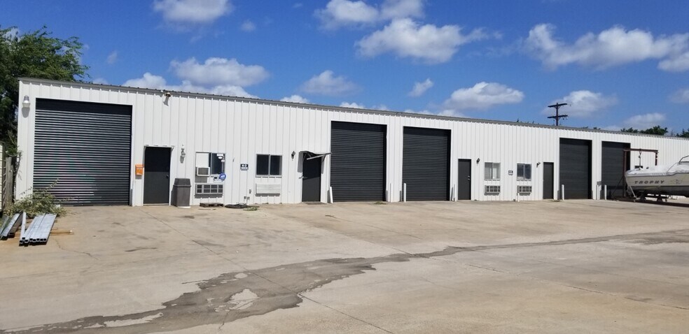 More Photos Of 15390 Hwy 29, Liberty Hill Warehouse For Lease