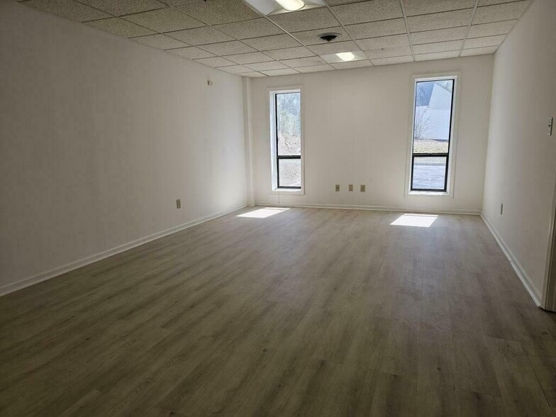 More Photos Of 6740 Tribble St, Lithonia Distribution For Lease