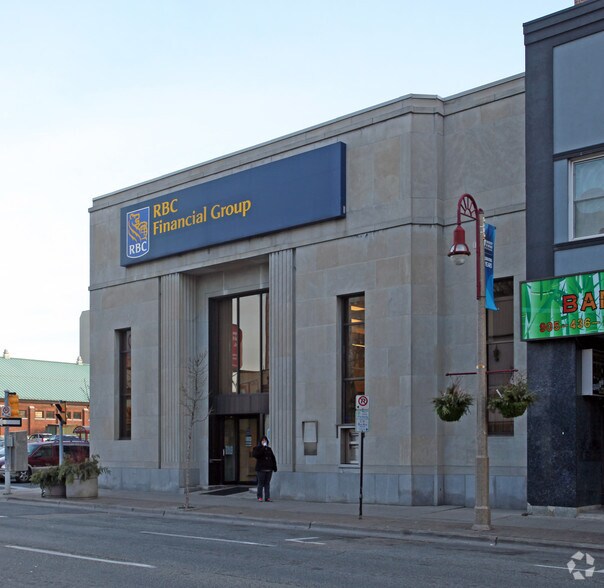 More Photos Of 27 Simcoe St N, Oshawa Bank For Sale
