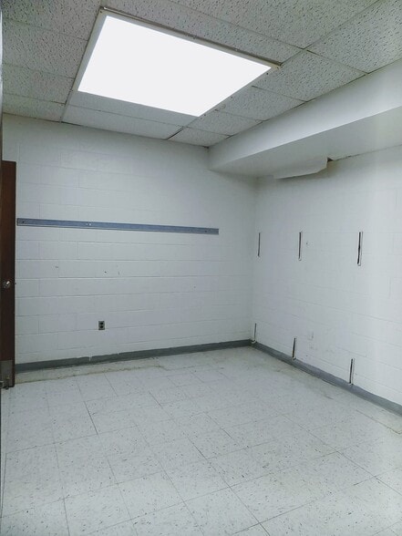 More Photos Of 804 S Purdum St, Kokomo Schools For Sale