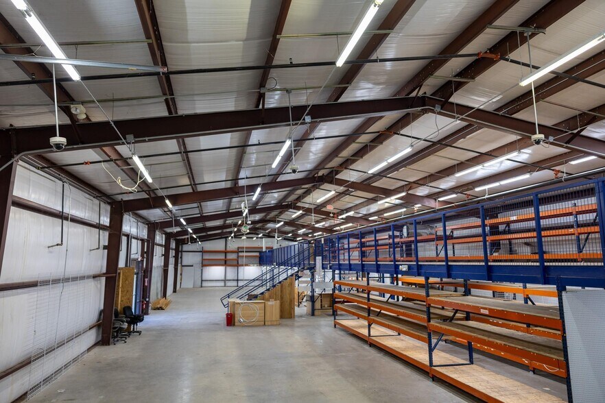 More Photos Of 2020 Fort Worth Hwy, Weatherford Freestanding For Sale