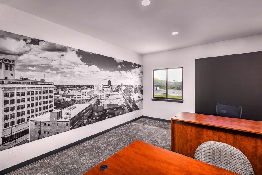 More Photos Of 3745 S Fremont Ave, Springfield Office Residential For Sale