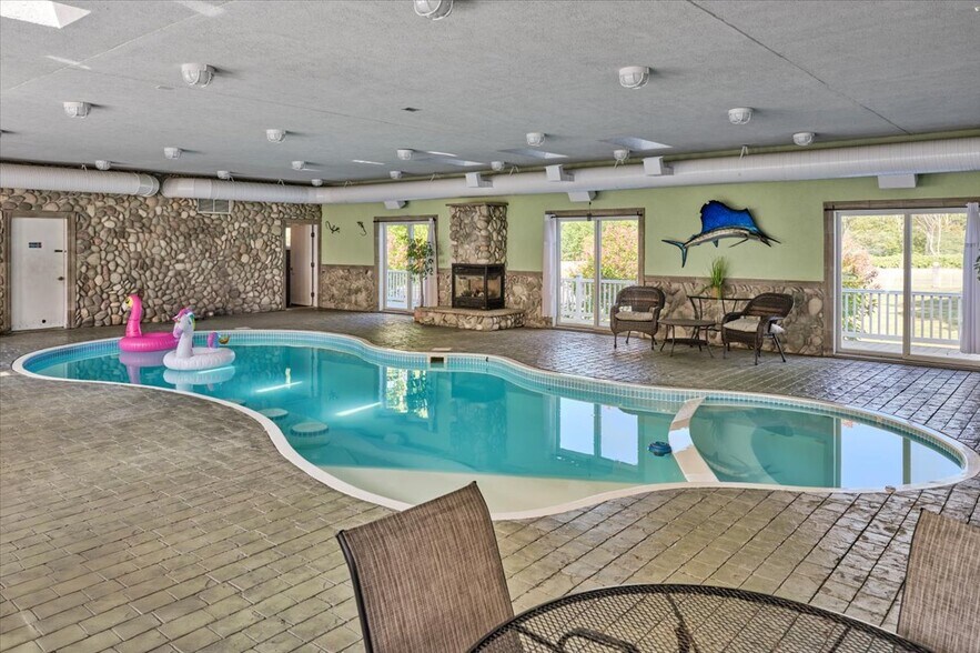 More Photos Of 3533 PA 2012, Union Dale Specialty For Sale