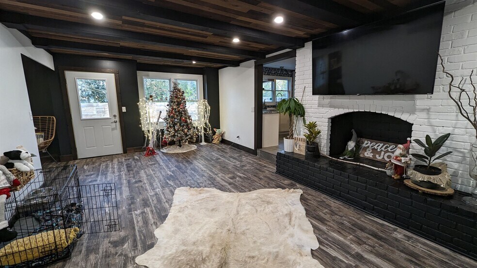 More Photos Of 933 W Weber Sq, South Bend Lodge Meeting Hall For Sale