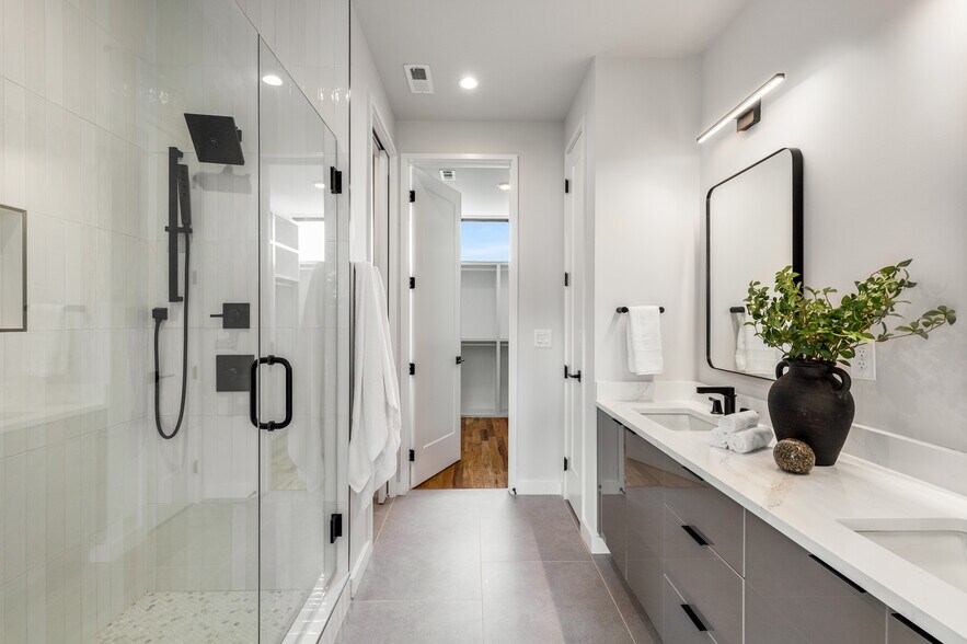 More Photos Of 105 Georgia Ave SE, Atlanta Apartments For Sale