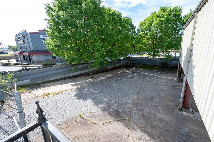 More Photos Of 4250 Atlanta Hwy, Bogart Freestanding For Sale