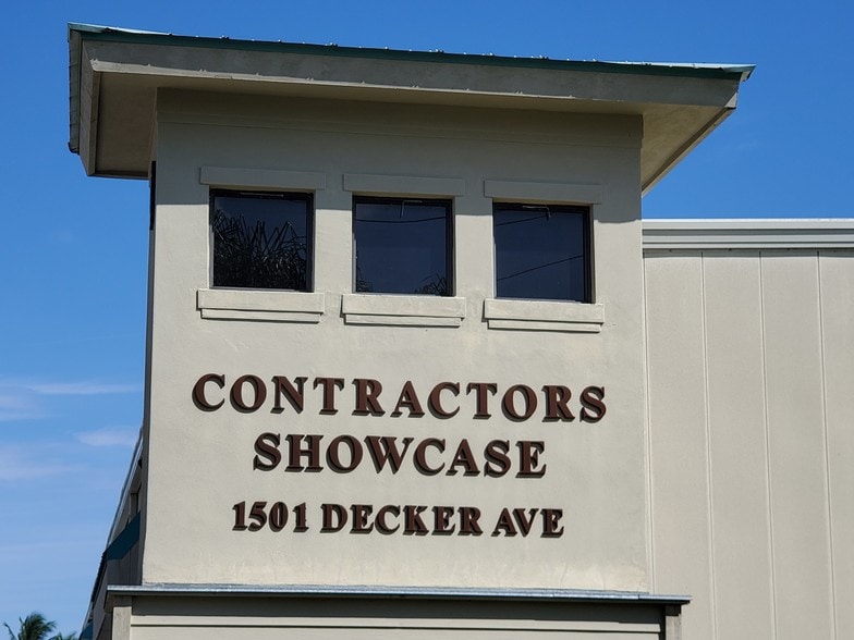 More Photos Of 1501 SE Decker Ave, Stuart Warehouse For Sale