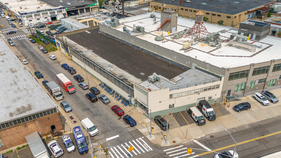 Primary Photo Of 4829 31st Pl, Long Island City Warehouse For Sale