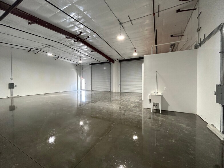 More Photos Of 4707 County Road 156, Wildwood Warehouse For Lease