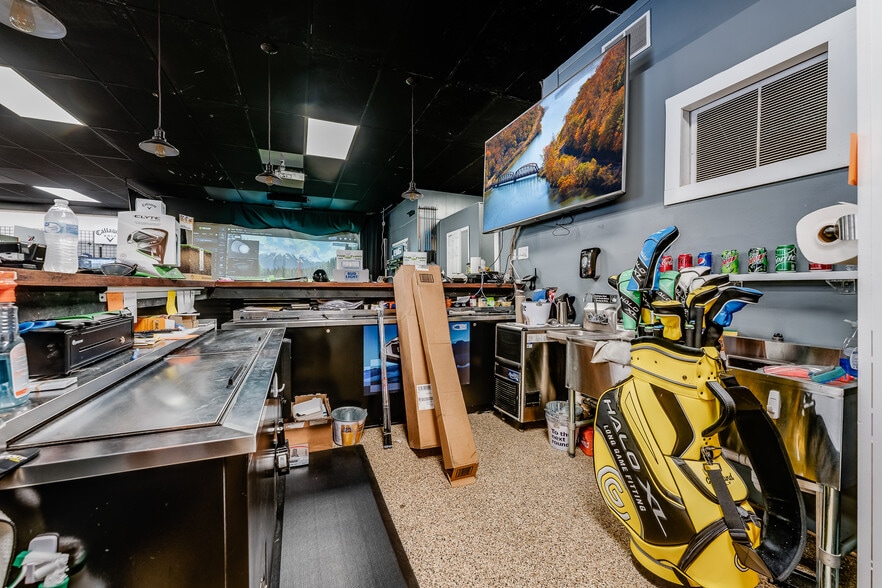 More Photos Of 2939 White Hall Blvd, White Hall General Retail For Sale