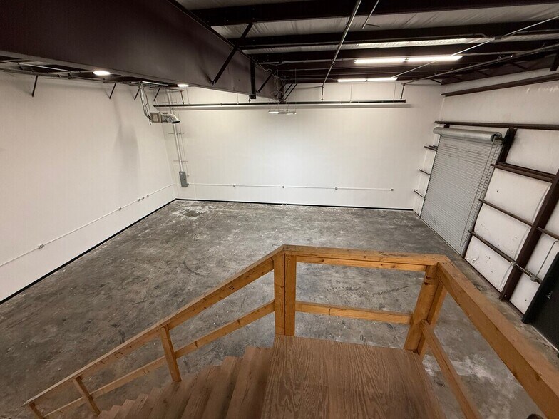 More Photos Of 298 Reynolds Rd, Hiram Warehouse For Lease