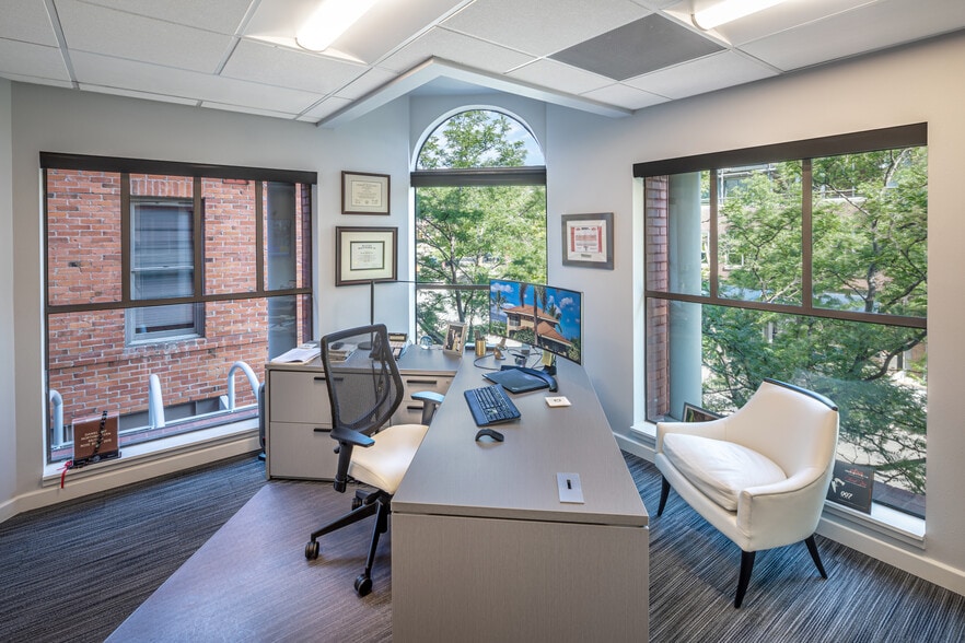 More Photos Of 2036-2098 Broadway St, Boulder Office For Lease