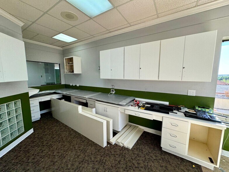 More Photos Of 1620 McClelland Ave, Laredo Medical For Lease