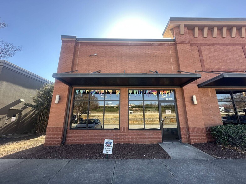 More Photos Of 1022 Woodruff Rd, Greenville General Retail For Lease