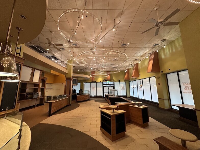More Photos Of 52 Summer St, Boston General Retail For Lease