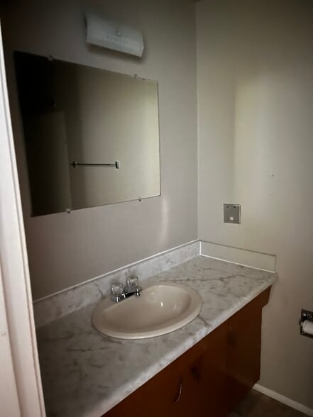 More Photos Of 8205 85th Ave NW, Edmonton Apartments For Sale