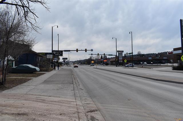 More Photos Of 1508 Mount Rushmore Rd, Rapid City Office For Sale