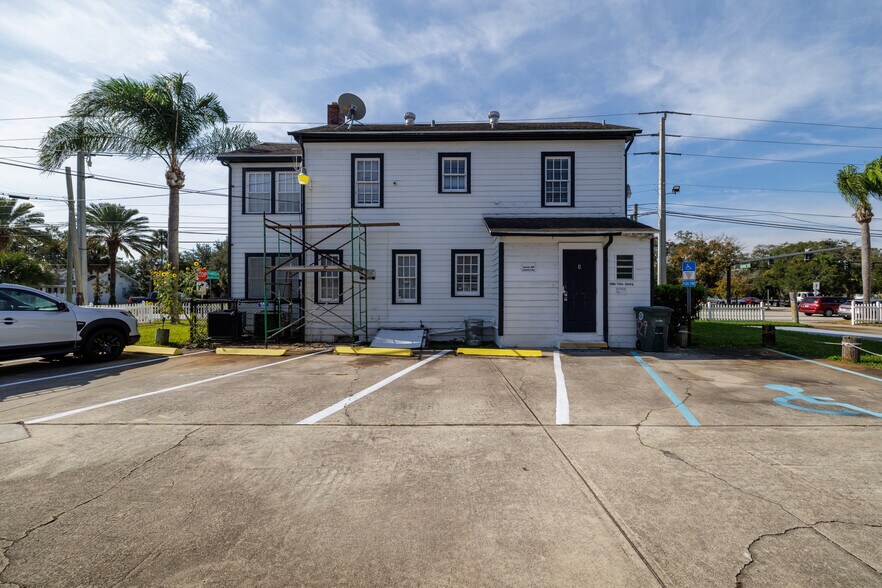 More Photos Of 429 N Ridgewood Ave, Daytona Beach Office For Sale