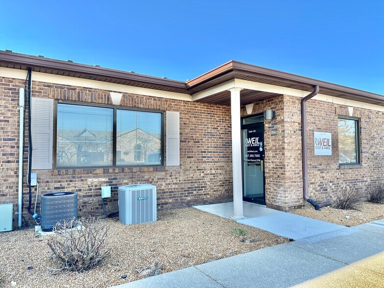 More Photos Of 100-120 E 90th Dr, Merrillville Office For Lease