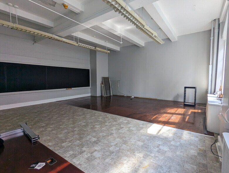 More Photos Of 1901 W Tioga St, Philadelphia Schools For Sale