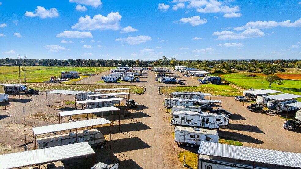 More Photos Of 351 My Ln, Millsap Trailer Camper Park For Sale