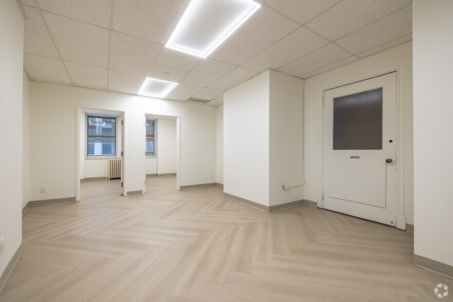 More Photos Of 1538 Rue Sherbrooke O, Montréal Medical For Lease