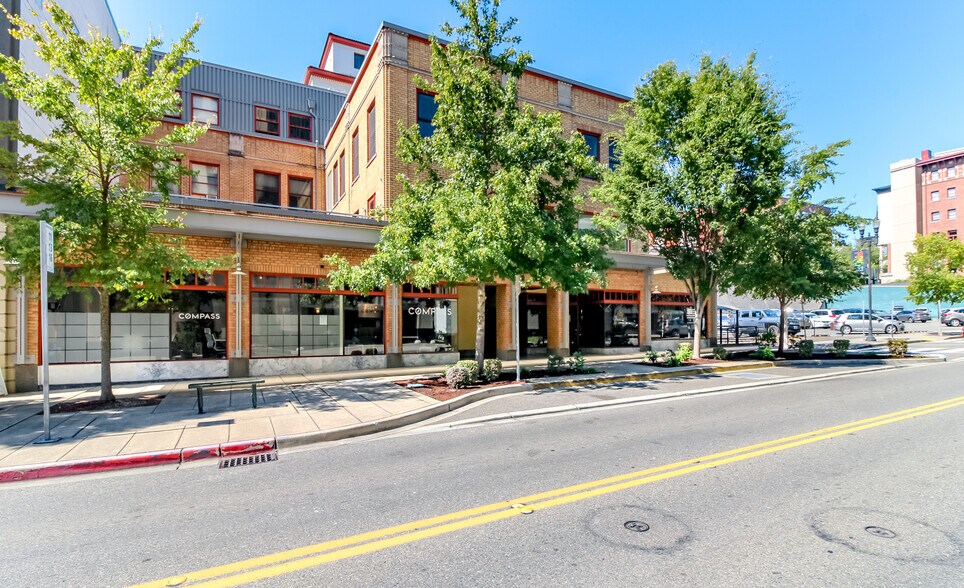 More Photos Of 744 Market St, Tacoma Apartments For Lease