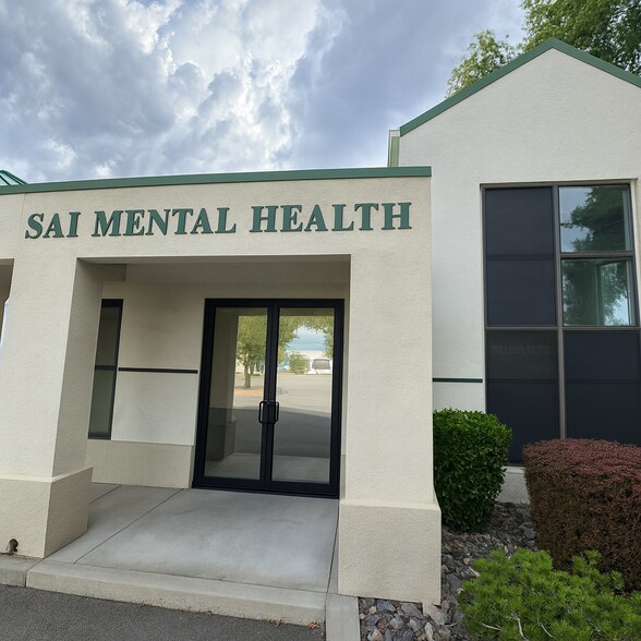 More Photos Of 5865 Tyrone Rd, Reno Medical For Lease