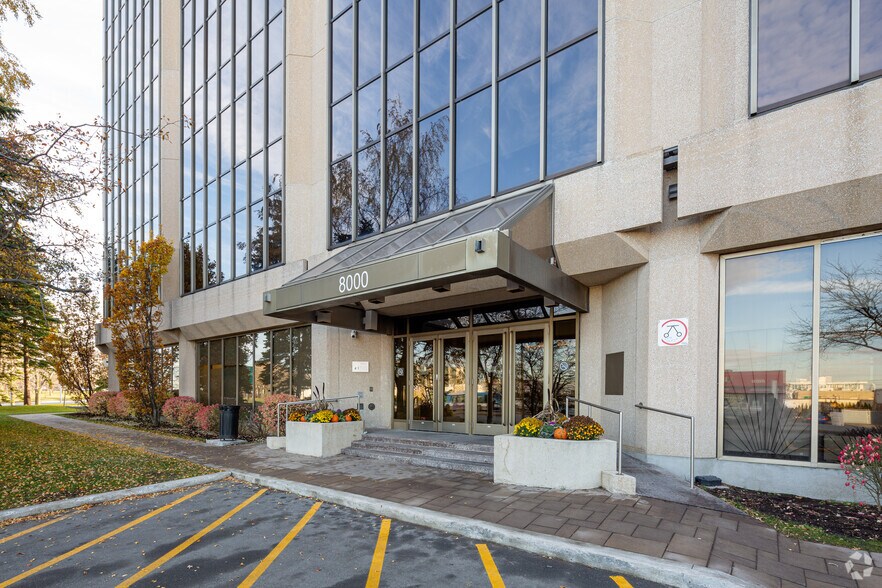 More Photos Of 7980-8020 Boul Langelier, Saint-leonard Office For Lease