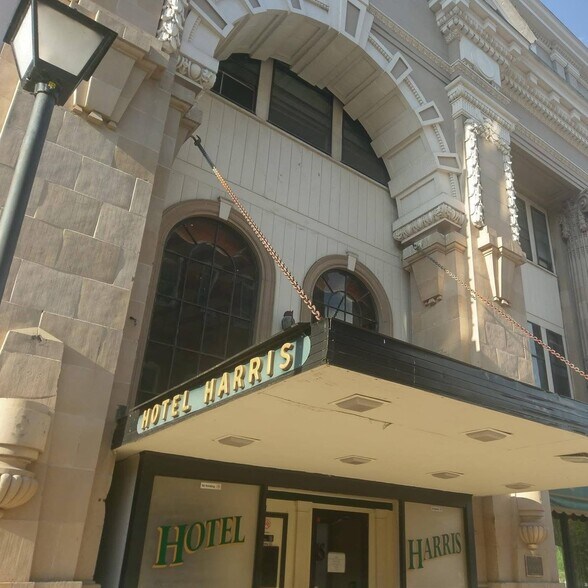 More Photos Of 25 Hartford St, Rumford Apartments For Sale