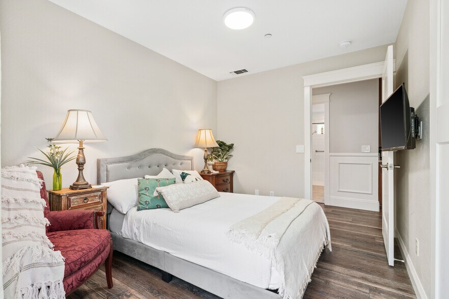 More Photos Of 3734 Hollister Ave, Carmichael Assisted Living For Sale