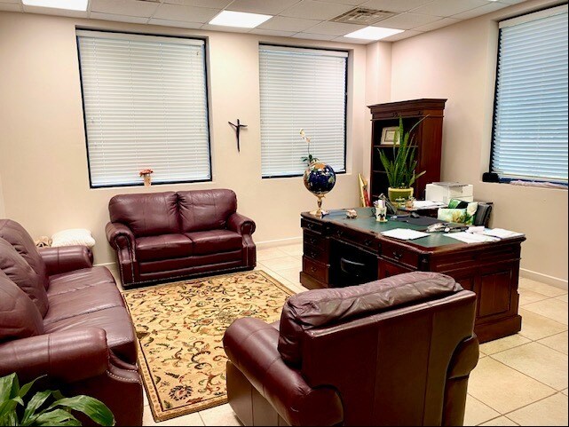 More Photos Of 3326 Watters Rd, Pasadena Medical For Sale