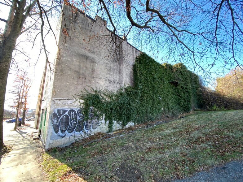 More Photos Of 704 Ensor St, Baltimore Religious Facility For Sale