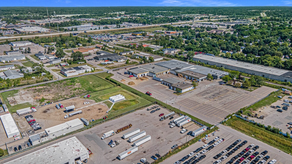 More Photos Of 3302 Kent St, Flint Distribution For Lease