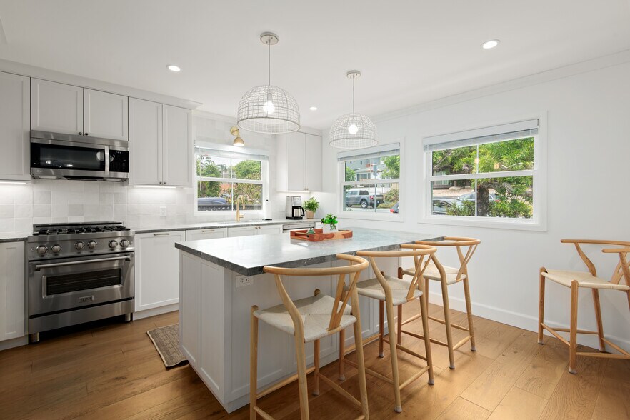 More Photos Of 937 3rd St, Encinitas Apartments For Sale