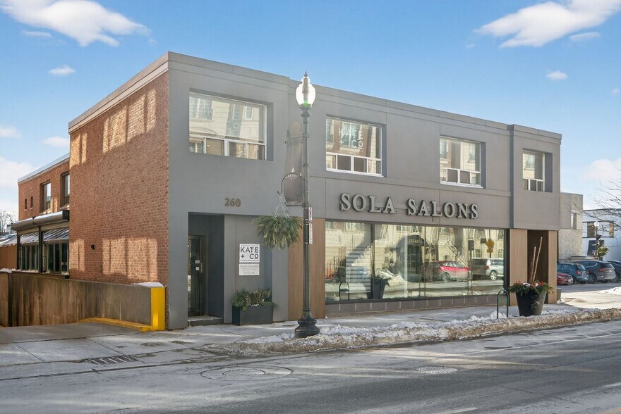 Primary Photo Of 256-260 Church St, Oakville Storefront Retail Office For Lease