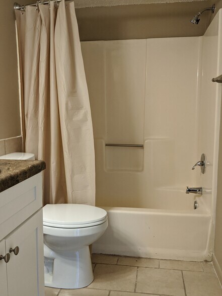 More Photos Of 180 State Docks Rd, Eufaula Multifamily For Sale