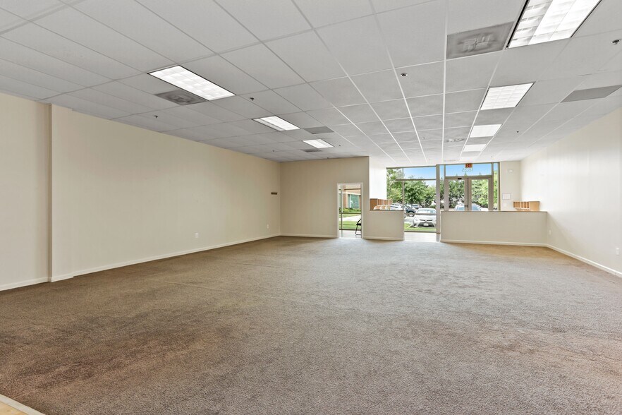 More Photos Of 4229 Lafayette Center Dr, Chantilly Office For Sale