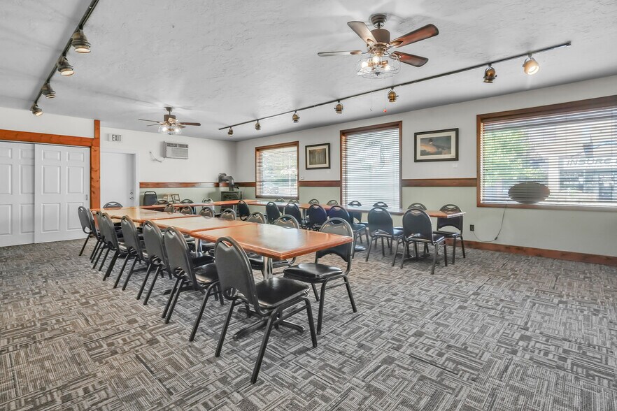 More Photos Of 7161 Main St, Bonners Ferry Bar For Sale