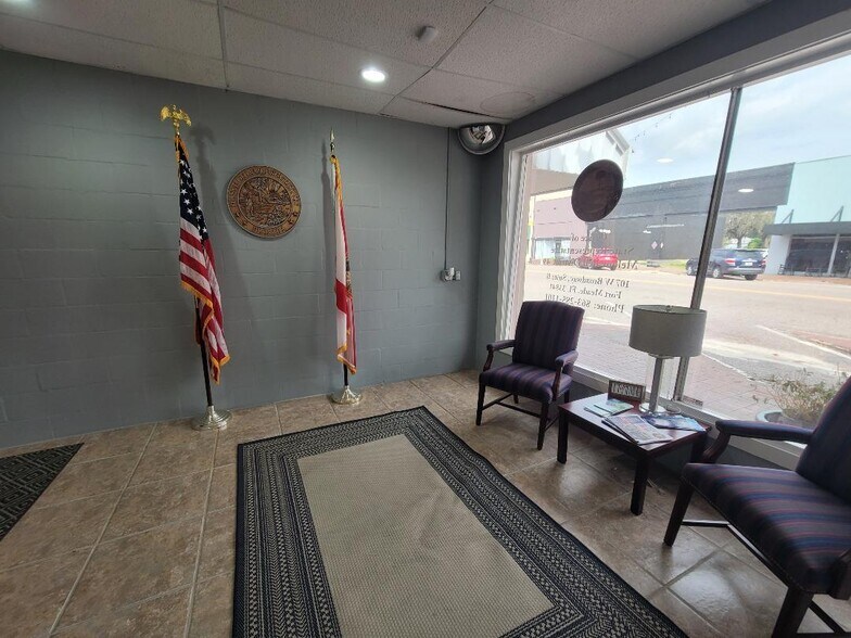 More Photos Of 107 Broadway St, Fort Meade Office For Sale