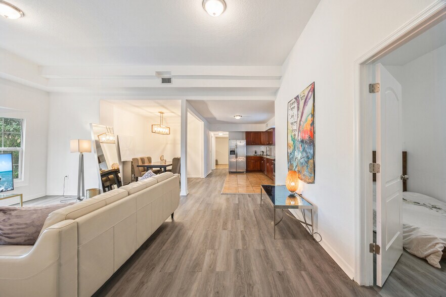 More Photos Of 105 W Columbus Dr, Tampa Office Residential For Sale