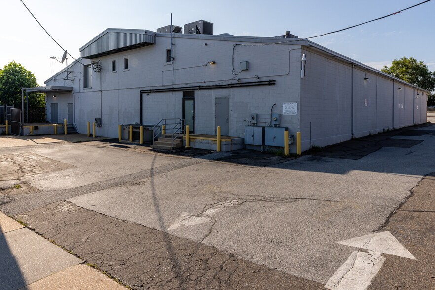 More Photos Of 2801 Foster Ave, Baltimore General Retail For Lease